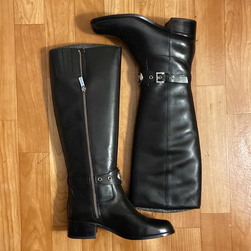 Michael Kors Boots - Picture 3 of 10